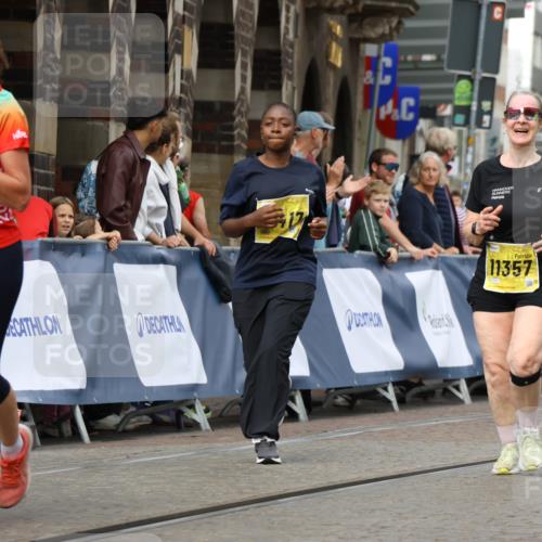 13.09.2026 - 21. swb-Marathon Bremen Strokosch-Dieckow http://msf.ph/oto/10390358 13.09.2026 11:13:12 Ziel 10483, 10893, 11606, 11627, 11657, 11671, 11832, 12050, 12060, 12423, 11670, 12460, 12521 meine-sportfotos.de