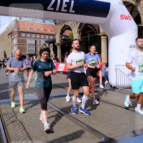 13.09.2026 - 21. swb-Marathon Bremen Tim E. http://msf.ph/oto/10390378 13.09.2026 13:34:33 Ziel 682, 911, 1364, 2355, 2464, 3068, 3162, 3214, 3632, 3636, 3984, 4112, 5147, 5265, 5489, 5768, 5852, 6090, 6350, 6405, 7113, 7696, 7746, 7897, 7988, 8870, 9094, 9100, 9402, 9453, 9802, 9905, 10058, 13118 meine-sportfotos.de
