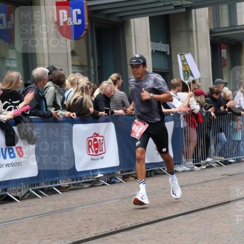 13.09.2026 - 21. swb-Marathon Bremen Strokosch-Dieckow http://msf.ph/oto/10390388 13.09.2026 13:02:54 Ziel 7206, 7478, 8028, 8756, 9200, 1381, 1795, 1850, 1862, 3609, 6918, 7265, 7841, 8319, 8325, 8331, 13237 meine-sportfotos.de