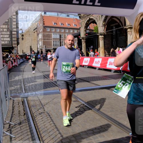 13.09.2026 - 21. swb-Marathon Bremen Tim E. http://msf.ph/oto/10390390 13.09.2026 13:34:35 Ziel 682, 911, 1307, 1364, 2355, 2464, 3068, 3162, 3214, 3632, 3636, 3984, 4112, 5147, 5265, 5489, 5566, 5768, 5852, 6090, 6255, 6350, 6405, 7113, 7696, 7746, 7897, 7988, 8870, 9094, 9100, 9402, 9453, 9802, 9905, 10058, 13112, 13118 meine-sportfotos.de