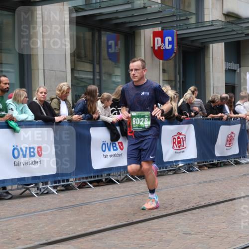 13.09.2026 - 21. swb-Marathon Bremen Strokosch-Dieckow http://msf.ph/oto/10390407 13.09.2026 13:02:57 Ziel 1372, 7206, 7478, 7715, 8028, 8756, 9200, 1381, 1795, 1850, 1862, 6918, 7265, 8319, 8325, 8331, 13237 meine-sportfotos.de
