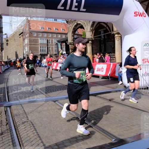 13.09.2026 - 21. swb-Marathon Bremen Tim E. http://msf.ph/oto/10390408 13.09.2026 13:34:38 Ziel 682, 784, 911, 1307, 2215, 2464, 3029, 3068, 3214, 3632, 3636, 3890, 4112, 4616, 5147, 5265, 5489, 5566, 5768, 5852, 6255, 6350, 6405, 7113, 7696, 7746, 7962, 8870, 9094, 9100, 9402, 9453, 9802, 9905, 10058, 13112 meine-sportfotos.de