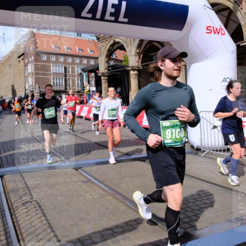 13.09.2026 - 21. swb-Marathon Bremen Tim E. http://msf.ph/oto/10390417 13.09.2026 13:34:38 Ziel 682, 784, 911, 1307, 2215, 2464, 3029, 3068, 3214, 3632, 3636, 3890, 4112, 4616, 5147, 5265, 5489, 5566, 5768, 5852, 6255, 6350, 6405, 7113, 7696, 7746, 7962, 8870, 9094, 9100, 9402, 9453, 9802, 9905, 10058, 13112 meine-sportfotos.de