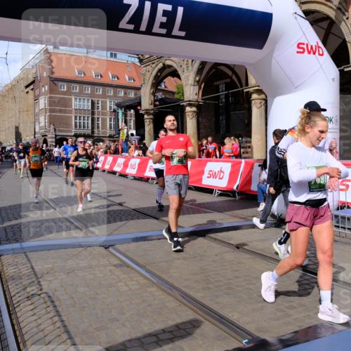 13.09.2026 - 21. swb-Marathon Bremen Tim E. http://msf.ph/oto/10390439 13.09.2026 13:34:41 Ziel 682, 784, 809, 911, 1307, 2215, 3029, 3068, 3214, 3318, 3409, 3636, 3890, 4112, 4616, 5147, 5265, 5566, 5852, 6255, 7168, 7696, 7746, 7962, 8381, 8870, 9094, 9100, 9402, 9453, 9802, 9905, 13112 meine-sportfotos.de