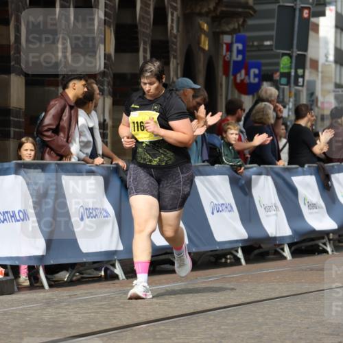 13.09.2026 - 21. swb-Marathon Bremen Strokosch-Dieckow http://msf.ph/oto/10390446 13.09.2026 11:13:30 Ziel 10804, 10893, 11048, 11357, 11627, 12060, 12393, 12418, 10545, 10766, 10889, 11084, 11954, 11999, 12010, 12280 meine-sportfotos.de