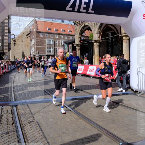 13.09.2026 - 21. swb-Marathon Bremen Tim E. http://msf.ph/oto/10390468 13.09.2026 13:34:43 Ziel 682, 784, 809, 911, 1307, 1871, 2215, 3029, 3068, 3214, 3318, 3409, 3636, 3890, 4112, 4616, 5147, 5488, 5566, 5852, 6255, 7168, 7696, 7746, 7962, 8381, 9094, 9100, 9402, 9453, 9751, 9802, 13112 meine-sportfotos.de