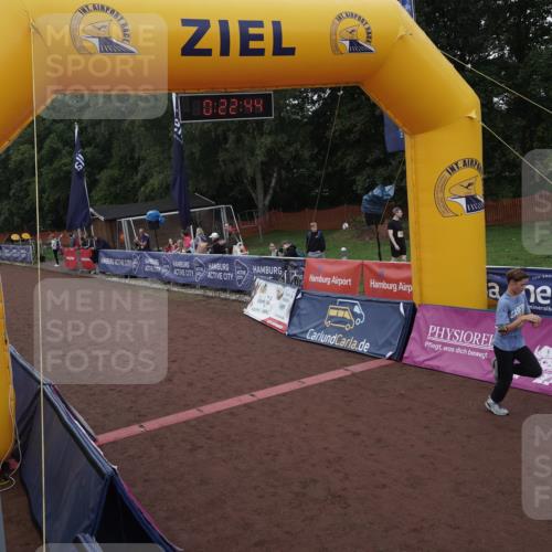 13.09.2026 - Airport Race Dennis Weichert http://msf.ph/oto/10390484 13.09.2026 10:23:18 Ziel 5128, 5282 meine-sportfotos.de
