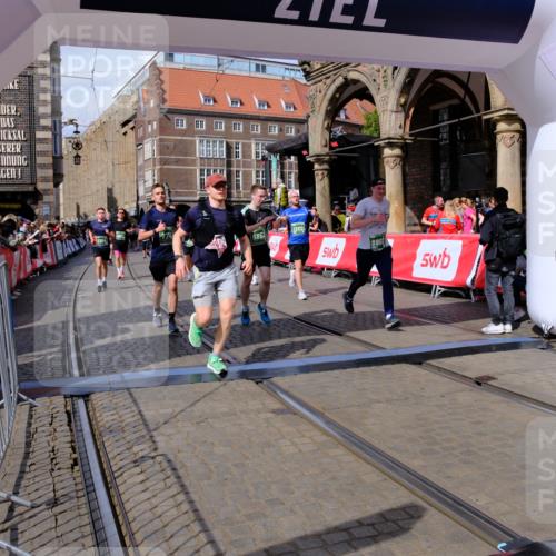 13.09.2026 - 21. swb-Marathon Bremen Tim E. http://msf.ph/oto/10390486 13.09.2026 13:34:45 Ziel 682, 784, 809, 911, 1307, 1871, 2215, 3029, 3068, 3214, 3318, 3409, 3636, 3890, 4112, 4537, 4616, 5147, 5488, 5566, 5852, 6255, 7168, 7696, 7746, 7962, 8381, 8453, 9094, 9402, 9453, 9751, 9802, 13112 meine-sportfotos.de