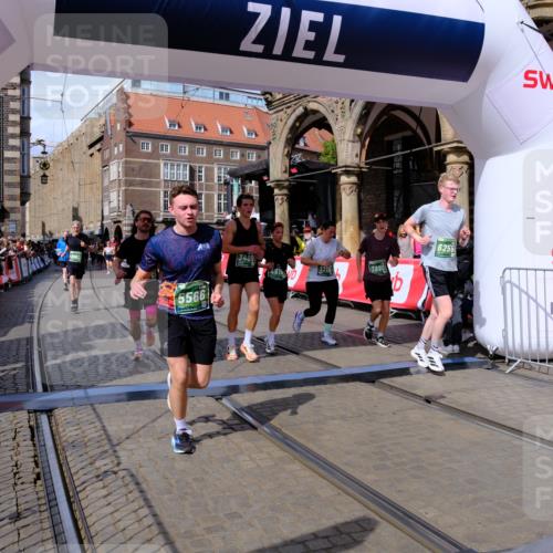 13.09.2026 - 21. swb-Marathon Bremen Tim E. http://msf.ph/oto/10390513 13.09.2026 13:34:48 Ziel 682, 784, 809, 911, 1307, 1395, 1871, 2215, 2831, 3029, 3052, 3058, 3068, 3214, 3318, 3388, 3409, 3890, 4112, 4537, 4616, 5378, 5488, 5566, 5694, 5760, 5852, 6255, 7168, 7746, 7833, 7962, 8381, 8453, 9453, 9751, 9788, 9802, 13112 meine-sportfotos.de