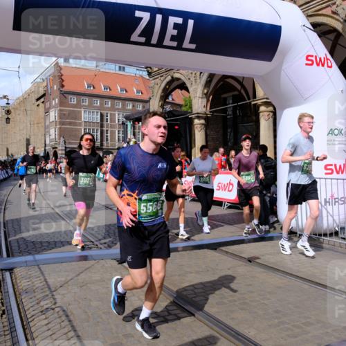 13.09.2026 - 21. swb-Marathon Bremen Tim E. http://msf.ph/oto/10390521 13.09.2026 13:34:49 Ziel 682, 784, 809, 911, 1307, 1395, 1871, 2215, 2831, 3029, 3052, 3058, 3068, 3214, 3318, 3388, 3409, 3890, 4112, 4537, 4616, 5378, 5488, 5566, 5694, 5760, 5852, 6255, 7168, 7746, 7833, 7962, 8182, 8381, 8453, 8552, 9453, 9751, 9788, 9802, 13112 meine-sportfotos.de