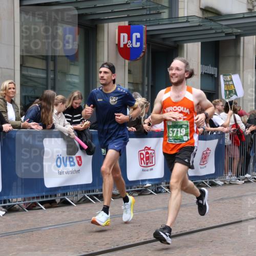 13.09.2026 - 21. swb-Marathon Bremen Strokosch-Dieckow http://msf.ph/oto/10390523 13.09.2026 13:03:25 Ziel 1090, 1587, 1950, 2889, 3092, 5024, 5143, 5719, 6973, 8096, 9642, 1372, 1950, 7206, 7478, 7715, 8028, 8756, 9200 meine-sportfotos.de