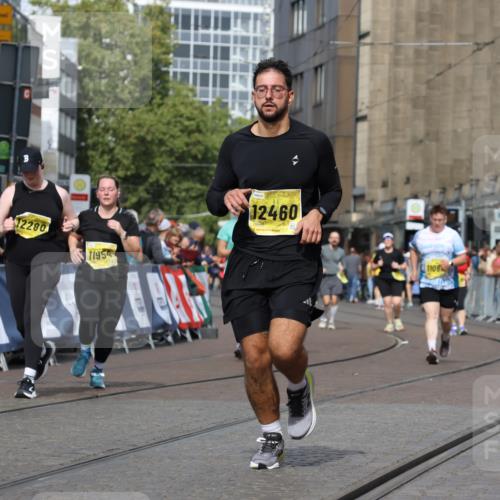 13.09.2026 - 21. swb-Marathon Bremen Strokosch-Dieckow http://msf.ph/oto/10390528 13.09.2026 11:13:37 Ziel 11048, 11670, 12521, 10330, 10766, 11078, 11999, 12010 meine-sportfotos.de