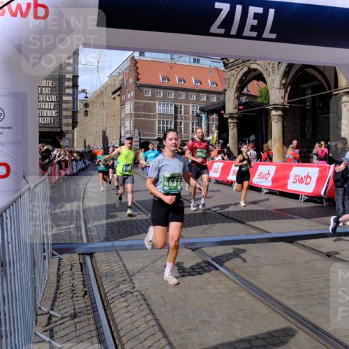13.09.2026 - 21. swb-Marathon Bremen Tim E. http://msf.ph/oto/10390556 13.09.2026 13:34:58 Ziel 784, 809, 1210, 1395, 1871, 1967, 2525, 2561, 2831, 3052, 3058, 3318, 3353, 3380, 3388, 3409, 3765, 3842, 4537, 5378, 5488, 5694, 5760, 6128, 6168, 6244, 7168, 7443, 7833, 8182, 8381, 8453, 8493, 8552, 8683, 9038, 9751, 9788, 9820 meine-sportfotos.de
