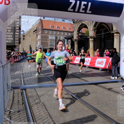 13.09.2026 - 21. swb-Marathon Bremen Tim E. http://msf.ph/oto/10390561 13.09.2026 13:34:58 Ziel 784, 809, 1210, 1395, 1871, 1967, 2525, 2561, 2831, 3052, 3058, 3318, 3353, 3380, 3388, 3409, 3765, 3842, 4537, 5378, 5488, 5694, 5760, 6128, 6168, 6244, 7168, 7443, 7833, 8182, 8381, 8453, 8493, 8552, 8683, 9038, 9751, 9788, 9820 meine-sportfotos.de
