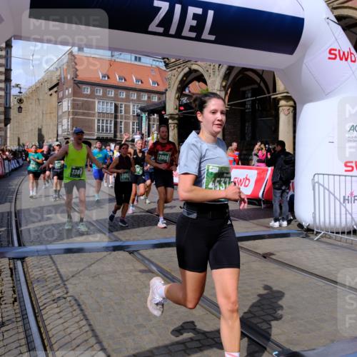 13.09.2026 - 21. swb-Marathon Bremen Tim E. http://msf.ph/oto/10390570 13.09.2026 13:34:58 Ziel 784, 809, 1210, 1395, 1871, 1967, 2525, 2561, 2831, 3052, 3058, 3318, 3353, 3380, 3388, 3409, 3765, 3842, 4537, 5378, 5488, 5694, 5760, 6128, 6168, 6244, 7168, 7443, 7833, 8182, 8381, 8453, 8493, 8552, 8683, 9038, 9751, 9788, 9820 meine-sportfotos.de