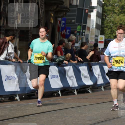 13.09.2026 - 21. swb-Marathon Bremen Strokosch-Dieckow http://msf.ph/oto/10390576 13.09.2026 11:13:43 Ziel 10484, 10545, 10883, 11392, 11670, 11954, 12280, 12460, 12521, 10330, 10799, 11078 meine-sportfotos.de