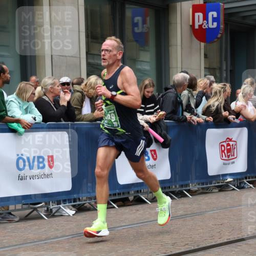 13.09.2026 - 21. swb-Marathon Bremen Strokosch-Dieckow http://msf.ph/oto/10390583 13.09.2026 13:03:39 Ziel 895, 1587, 2094, 2889, 3500, 4236, 8096, 9061, 9129, 9544, 9642, 1090, 1372, 1950, 3092, 5024, 5143, 5719, 6973, 7715 meine-sportfotos.de