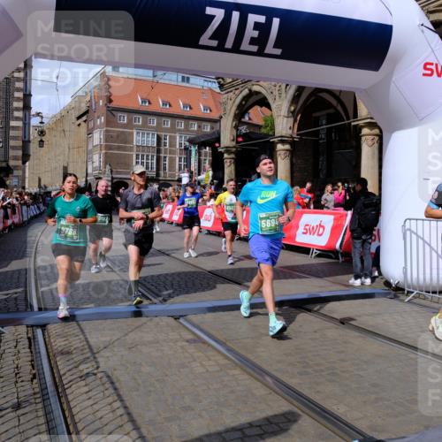 13.09.2026 - 21. swb-Marathon Bremen Tim E. http://msf.ph/oto/10390595 13.09.2026 13:35:01 Ziel 1210, 1395, 1871, 1967, 2525, 2561, 2831, 3052, 3058, 3181, 3353, 3380, 3388, 3765, 3842, 4537, 5378, 5415, 5488, 5684, 5694, 5760, 6128, 6168, 6244, 7443, 7462, 7833, 8155, 8182, 8453, 8493, 8552, 8683, 9038, 9751, 9788, 9820, 13180 meine-sportfotos.de