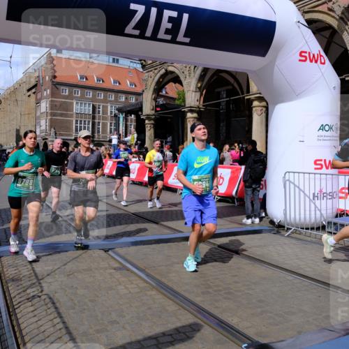 13.09.2026 - 21. swb-Marathon Bremen Tim E. http://msf.ph/oto/10390599 13.09.2026 13:35:01 Ziel 1210, 1395, 1871, 1967, 2525, 2561, 2831, 3052, 3058, 3181, 3353, 3380, 3388, 3765, 3842, 4537, 5378, 5415, 5488, 5684, 5694, 5760, 6128, 6168, 6244, 7443, 7462, 7833, 8155, 8182, 8453, 8493, 8552, 8683, 9038, 9751, 9788, 9820, 13180 meine-sportfotos.de