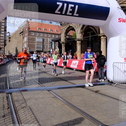 13.09.2026 - 21. swb-Marathon Bremen Tim E. http://msf.ph/oto/10390616 13.09.2026 13:35:03 Ziel 489, 1210, 1395, 1967, 2525, 2561, 2755, 2831, 3052, 3058, 3181, 3217, 3353, 3380, 3388, 3765, 3768, 3842, 4537, 5378, 5415, 5684, 5694, 5760, 6085, 6128, 6168, 6244, 7443, 7462, 7833, 8155, 8182, 8453, 8493, 8552, 8683, 9038, 9751, 9788, 9820, 13180 meine-sportfotos.de