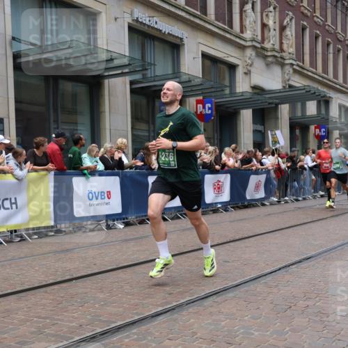 13.09.2026 - 21. swb-Marathon Bremen Strokosch-Dieckow http://msf.ph/oto/10390618 13.09.2026 13:03:44 Ziel 895, 2094, 2889, 3500, 4110, 4236, 6815, 8096, 9061, 9129, 9544, 9642, 9813, 1090, 1372, 1587, 1950, 3092, 5024, 5143, 5719, 6973, 7715, 8096 meine-sportfotos.de