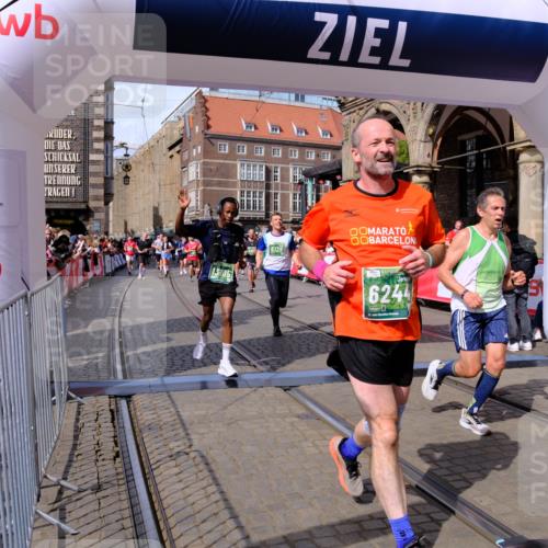 13.09.2026 - 21. swb-Marathon Bremen Tim E. http://msf.ph/oto/10390620 13.09.2026 13:35:05 Ziel 489, 1210, 1395, 1967, 2413, 2525, 2561, 2755, 2831, 3052, 3058, 3181, 3217, 3353, 3380, 3388, 3765, 3768, 3842, 5378, 5415, 5684, 5694, 5760, 6085, 6128, 6168, 6244, 6627, 6655, 6756, 7443, 7462, 7833, 8155, 8182, 8453, 8493, 8552, 8623, 8683, 9038, 9788, 9820, 13180 meine-sportfotos.de