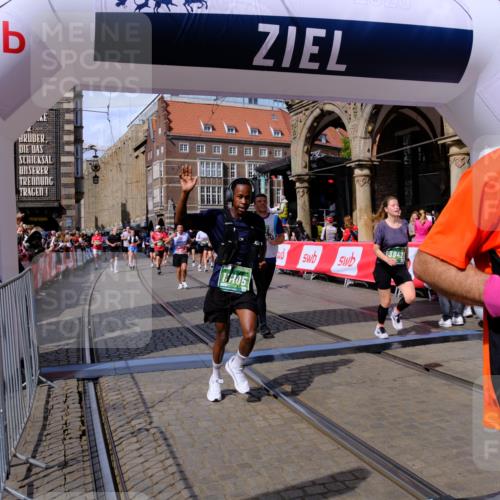 13.09.2026 - 21. swb-Marathon Bremen Tim E. http://msf.ph/oto/10390624 13.09.2026 13:35:05 Ziel 489, 1210, 1395, 1967, 2413, 2525, 2561, 2755, 2831, 3052, 3058, 3181, 3217, 3353, 3380, 3388, 3765, 3768, 3842, 5378, 5415, 5684, 5694, 5760, 6085, 6128, 6168, 6244, 6627, 6655, 6756, 7443, 7462, 7833, 8155, 8182, 8453, 8493, 8552, 8623, 8683, 9038, 9788, 9820, 13180 meine-sportfotos.de
