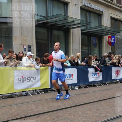 13.09.2026 - 21. swb-Marathon Bremen Strokosch-Dieckow http://msf.ph/oto/10390668 13.09.2026 13:03:50 Ziel 895, 2094, 3424, 3500, 4110, 4236, 6815, 9061, 9129, 9544, 9813, 1090, 1587, 1950, 2889, 3092, 5024, 5143, 5719, 6973, 8096, 9642 meine-sportfotos.de