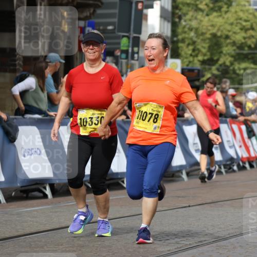 13.09.2026 - 21. swb-Marathon Bremen Strokosch-Dieckow http://msf.ph/oto/10390671 13.09.2026 11:13:55 Ziel 10484, 10545, 10766, 10883, 10889, 11084, 11392, 11670, 11954, 11999, 12010, 12280, 12460, 12521, 10491, 10799, 10880, 11027, 11902 meine-sportfotos.de