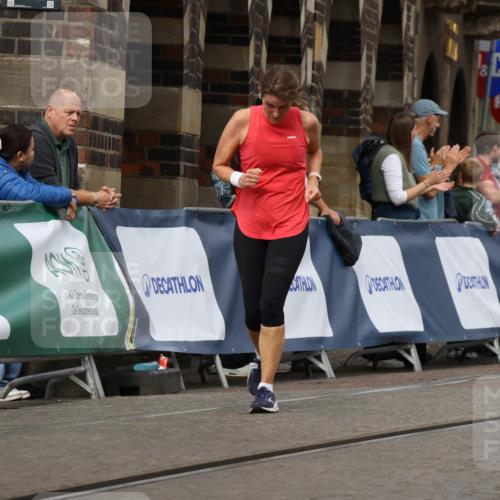 13.09.2026 - 21. swb-Marathon Bremen Strokosch-Dieckow http://msf.ph/oto/10390680 13.09.2026 11:14:02 Ziel 10330, 10545, 10766, 10889, 11078, 11084, 11954, 11999, 12010, 12280, 10402, 10586, 10854, 11027, 11233, 11535, 11864, 11902 meine-sportfotos.de
