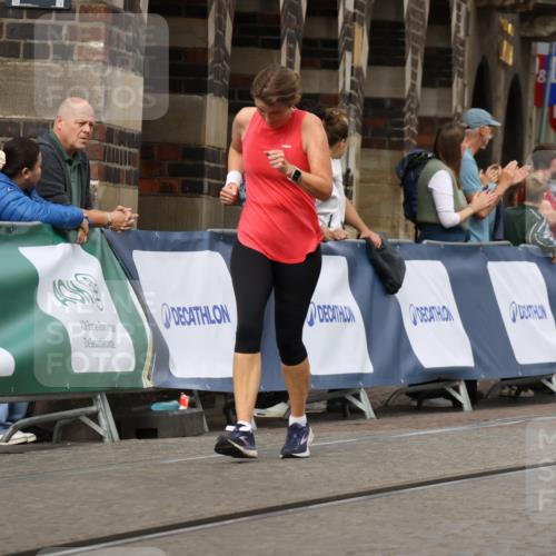 13.09.2026 - 21. swb-Marathon Bremen Strokosch-Dieckow http://msf.ph/oto/10390693 13.09.2026 11:14:02 Ziel 10330, 10545, 10766, 10889, 11078, 11084, 11954, 11999, 12010, 12280, 10402, 10586, 10854, 11027, 11233, 11535, 11864, 11902 meine-sportfotos.de