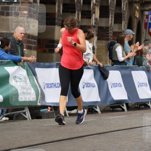 13.09.2026 - 21. swb-Marathon Bremen Strokosch-Dieckow http://msf.ph/oto/10390697 13.09.2026 11:14:02 Ziel 10330, 10545, 10766, 10889, 11078, 11084, 11954, 11999, 12010, 12280, 10402, 10586, 10854, 11027, 11233, 11535, 11864, 11902 meine-sportfotos.de