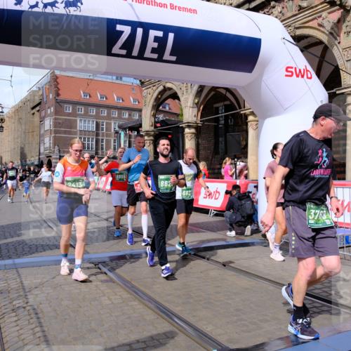 13.09.2026 - 21. swb-Marathon Bremen Tim E. http://msf.ph/oto/10390700 13.09.2026 13:35:17 Ziel 489, 1210, 2413, 2430, 2492, 2561, 2755, 3063, 3181, 3217, 3768, 4487, 5125, 5415, 5647, 5684, 6085, 6391, 6403, 6627, 6655, 6756, 7123, 7405, 7443, 7462, 7750, 8155, 8515, 8623, 9017, 9038, 9216, 9820, 13017, 13018, 13051, 13060, 13180 meine-sportfotos.de