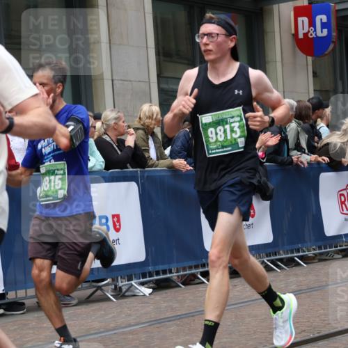 13.09.2026 - 21. swb-Marathon Bremen Strokosch-Dieckow http://msf.ph/oto/10390710 13.09.2026 13:04:00 Ziel 650, 744, 1860, 3284, 3424, 4110, 4239, 6815, 7871, 9544, 9813, 895, 1587, 2094, 2889, 3500, 4236, 5143, 6973, 8096, 9061, 9129, 9544, 9642 meine-sportfotos.de