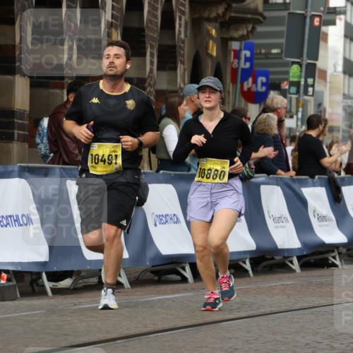 13.09.2026 - 21. swb-Marathon Bremen Strokosch-Dieckow http://msf.ph/oto/10390715 13.09.2026 11:14:06 Ziel 10330, 10766, 10889, 11078, 11084, 11999, 12010, 10395, 10396, 10402, 10586, 10784, 10854, 11233, 11535, 11703, 11864, 12100 meine-sportfotos.de