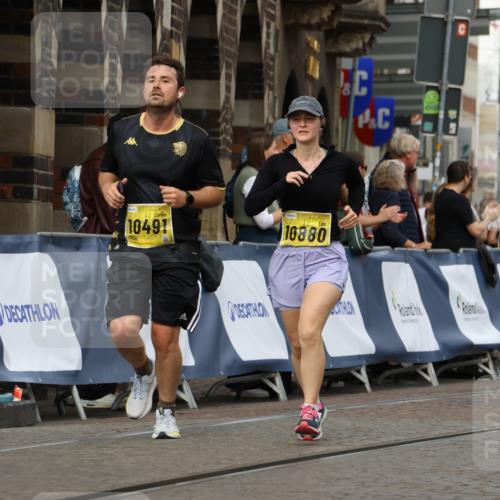 13.09.2026 - 21. swb-Marathon Bremen Strokosch-Dieckow http://msf.ph/oto/10390719 13.09.2026 11:14:06 Ziel 10330, 10766, 10889, 11078, 11084, 11999, 12010, 10395, 10396, 10402, 10586, 10784, 10854, 11233, 11535, 11703, 11864, 12100 meine-sportfotos.de
