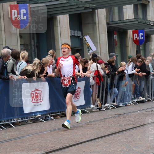 13.09.2026 - 21. swb-Marathon Bremen Strokosch-Dieckow http://msf.ph/oto/10390736 13.09.2026 13:04:03 Ziel 650, 744, 1223, 1860, 3284, 3424, 4110, 4239, 6815, 7871, 8936, 9813, 895, 1587, 2094, 2889, 3500, 4236, 8096, 9061, 9129, 9544, 9642 meine-sportfotos.de