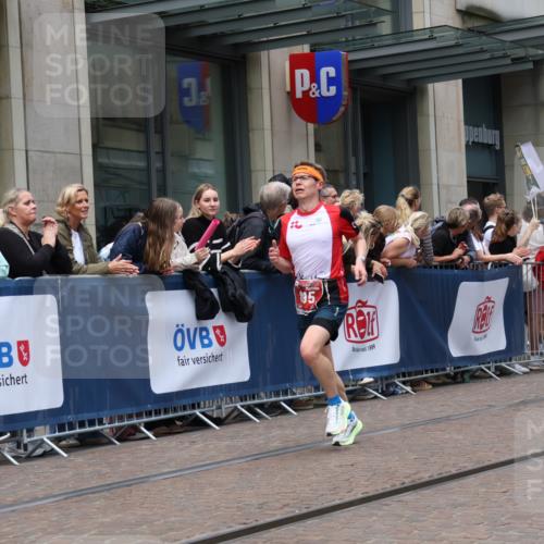 13.09.2026 - 21. swb-Marathon Bremen Strokosch-Dieckow http://msf.ph/oto/10390744 13.09.2026 13:04:04 Ziel 650, 744, 1223, 1224, 1860, 2207, 3284, 3424, 4110, 4239, 6815, 7871, 8936, 9813, 13034, 895, 1587, 2094, 2889, 3500, 4236, 8096, 9061, 9129, 9544, 9642 meine-sportfotos.de
