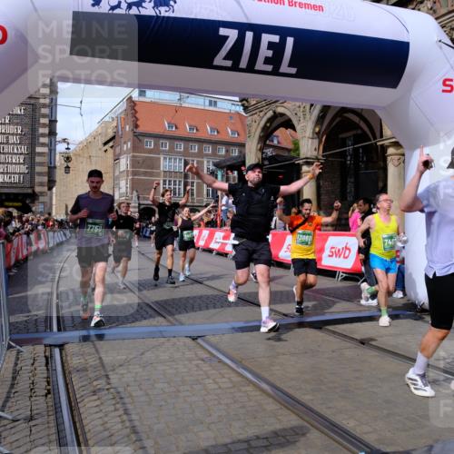 13.09.2026 - 21. swb-Marathon Bremen Tim E. http://msf.ph/oto/10390746 13.09.2026 13:35:24 Ziel 536, 2366, 2413, 2430, 2492, 3063, 3311, 3916, 4487, 4635, 4985, 5016, 5125, 5647, 6391, 6403, 6627, 6655, 6750, 6756, 7123, 7405, 7657, 7703, 7750, 7998, 8300, 8328, 8515, 8623, 9017, 9216, 9526, 9527, 13017, 13018, 13051, 13060 meine-sportfotos.de