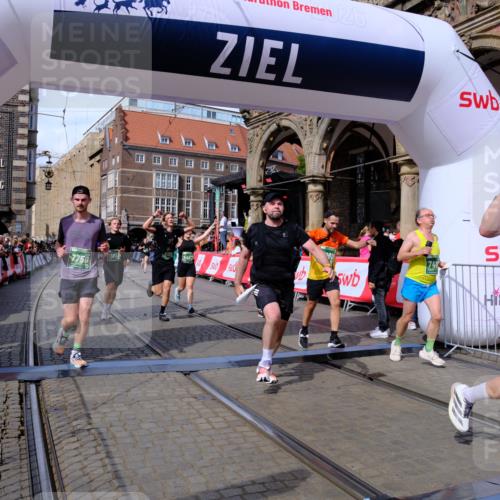 13.09.2026 - 21. swb-Marathon Bremen Tim E. http://msf.ph/oto/10390750 13.09.2026 13:35:24 Ziel 536, 2366, 2413, 2430, 2492, 3063, 3311, 3916, 4487, 4635, 4985, 5016, 5125, 5647, 6391, 6403, 6627, 6655, 6750, 6756, 7123, 7405, 7657, 7703, 7750, 7998, 8300, 8328, 8515, 8623, 9017, 9216, 9526, 9527, 13017, 13018, 13051, 13060 meine-sportfotos.de