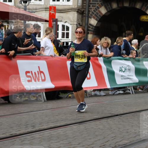 13.09.2026 - 21. swb-Marathon Bremen Strokosch-Dieckow http://msf.ph/oto/10390775 13.09.2026 11:14:20 Ziel 10491, 10799, 10880, 11027, 11902, 10303, 10722, 10784, 11041, 11140, 11173, 11363, 11703, 12100, 12112, 12431 meine-sportfotos.de