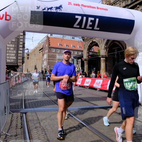 13.09.2026 - 21. swb-Marathon Bremen Tim E. http://msf.ph/oto/10390792 13.09.2026 13:35:27 Ziel 536, 2003, 2366, 2430, 2492, 2625, 3063, 3311, 3916, 4487, 4635, 4985, 5016, 5125, 5647, 6320, 6391, 6403, 6750, 7123, 7405, 7657, 7703, 7750, 7998, 8300, 8328, 9017, 9216, 9526, 9527, 13017, 13018, 13051, 13060 meine-sportfotos.de