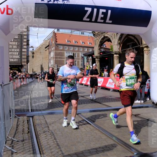 13.09.2026 - 21. swb-Marathon Bremen Tim E. http://msf.ph/oto/10390801 13.09.2026 13:35:30 Ziel 536, 1150, 2003, 2366, 2492, 2625, 2866, 3063, 3311, 3916, 4062, 4487, 4635, 4985, 5016, 5125, 5647, 6320, 6391, 6403, 6750, 6837, 7123, 7305, 7405, 7657, 7703, 7750, 7998, 8300, 8328, 8773, 9017, 9216, 9526, 9527, 13051, 13060 meine-sportfotos.de