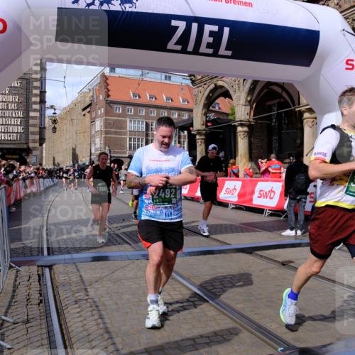 13.09.2026 - 21. swb-Marathon Bremen Tim E. http://msf.ph/oto/10390809 13.09.2026 13:35:30 Ziel 536, 1150, 2003, 2366, 2492, 2625, 2866, 3063, 3311, 3916, 4062, 4487, 4635, 4985, 5016, 5125, 5647, 6320, 6391, 6403, 6750, 6837, 7123, 7305, 7405, 7657, 7703, 7750, 7998, 8300, 8328, 8773, 9017, 9216, 9526, 9527, 13051, 13060 meine-sportfotos.de