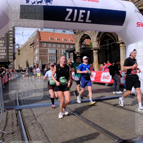 13.09.2026 - 21. swb-Marathon Bremen Tim E. http://msf.ph/oto/10390812 13.09.2026 13:35:32 Ziel 536, 1150, 2003, 2366, 2492, 2625, 2866, 3063, 3311, 3916, 4062, 4487, 4635, 4985, 5016, 5125, 5647, 6315, 6320, 6391, 6750, 6837, 7305, 7377, 7657, 7703, 7998, 8300, 8328, 8401, 8530, 8773, 8915, 9017, 9216, 9526, 9527, 13051 meine-sportfotos.de