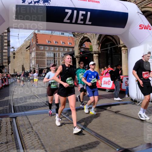 13.09.2026 - 21. swb-Marathon Bremen Tim E. http://msf.ph/oto/10390816 13.09.2026 13:35:32 Ziel 536, 1150, 2003, 2366, 2492, 2625, 2866, 3063, 3311, 3916, 4062, 4487, 4635, 4985, 5016, 5125, 5647, 6315, 6320, 6391, 6750, 6837, 7305, 7377, 7657, 7703, 7998, 8300, 8328, 8401, 8530, 8773, 8915, 9017, 9216, 9526, 9527, 13051 meine-sportfotos.de