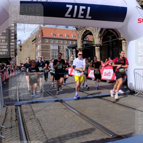 13.09.2026 - 21. swb-Marathon Bremen Tim E. http://msf.ph/oto/10390825 13.09.2026 13:35:36 Ziel 536, 1150, 2003, 2041, 2090, 2366, 2492, 2625, 2866, 3063, 3311, 3621, 3916, 4062, 4635, 4985, 5016, 6315, 6320, 6418, 6750, 6837, 7285, 7305, 7377, 7657, 7703, 7998, 8300, 8328, 8401, 8530, 8773, 8915, 9017, 9216, 9526, 9527 meine-sportfotos.de