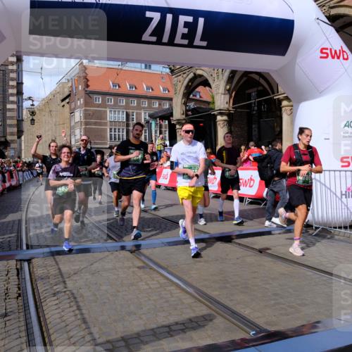 13.09.2026 - 21. swb-Marathon Bremen Tim E. http://msf.ph/oto/10390829 13.09.2026 13:35:36 Ziel 536, 1150, 2003, 2041, 2090, 2366, 2492, 2625, 2866, 3063, 3311, 3621, 3916, 4062, 4635, 4985, 5016, 6315, 6320, 6418, 6750, 6837, 7285, 7305, 7377, 7657, 7703, 7998, 8300, 8328, 8401, 8530, 8773, 8915, 9017, 9216, 9526, 9527 meine-sportfotos.de