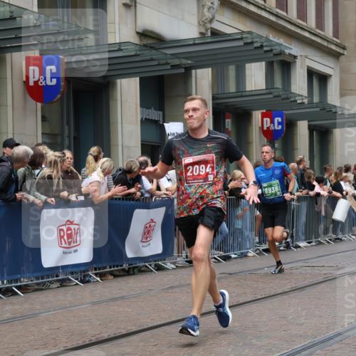 13.09.2026 - 21. swb-Marathon Bremen Strokosch-Dieckow http://msf.ph/oto/10390831 13.09.2026 13:04:17 Ziel 650, 744, 1223, 1224, 1712, 1860, 2207, 2956, 5283, 7871, 8701, 8936, 9070, 13034, 650, 895, 2094, 3284, 3424, 4110, 4236, 4239, 6815, 9061, 9129, 9544, 9813 meine-sportfotos.de