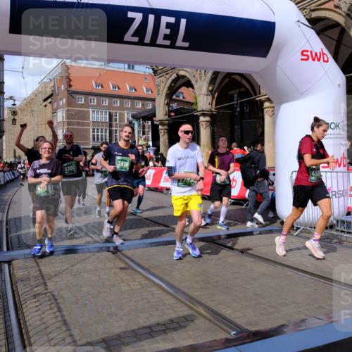 13.09.2026 - 21. swb-Marathon Bremen Tim E. http://msf.ph/oto/10390832 13.09.2026 13:35:36 Ziel 536, 1150, 2003, 2041, 2090, 2366, 2492, 2625, 2866, 3063, 3311, 3621, 3916, 4062, 4635, 4985, 5016, 6315, 6320, 6418, 6750, 6837, 7285, 7305, 7377, 7657, 7703, 7998, 8300, 8328, 8401, 8530, 8773, 8915, 9017, 9216, 9526, 9527 meine-sportfotos.de